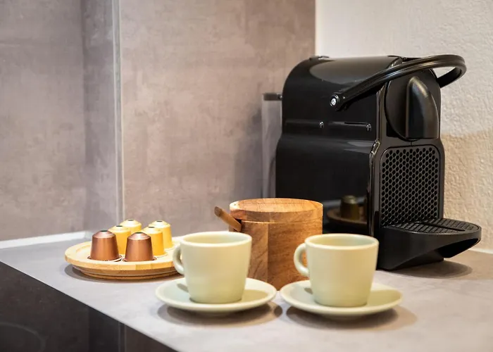 Short Lemon Tree * Naxos City