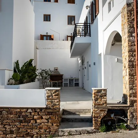 Short Lemon Tree * Naxos City