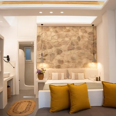 Short Lemon Tree Naxos City