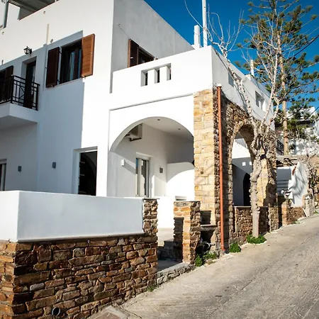 Short Lemon Tree Apartment *